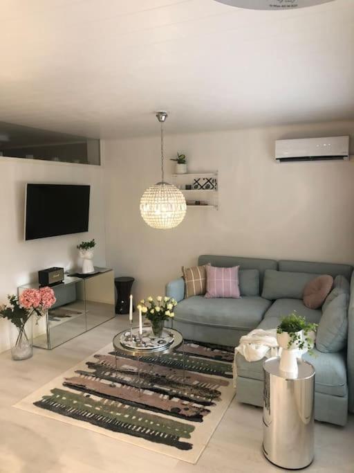 Snowcrystal Home With Jacuzzi And Sauna Ροβανιέμι Εξωτερικό φωτογραφία