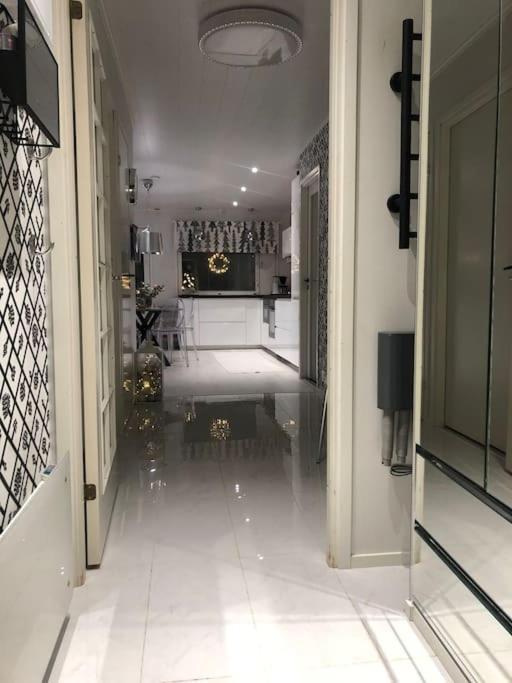 Snowcrystal Home With Jacuzzi And Sauna Ροβανιέμι Εξωτερικό φωτογραφία